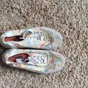 Size 4.5 aerial vans